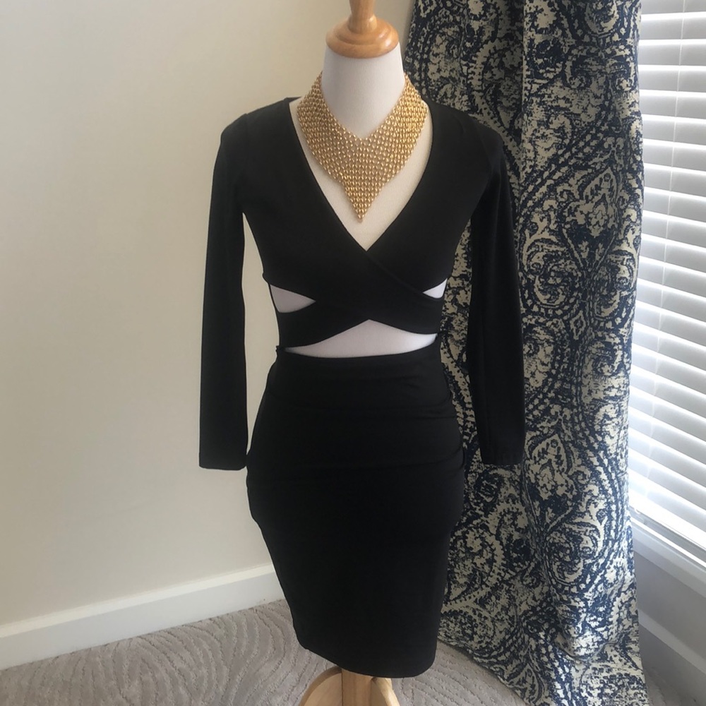 tight, black, open front dress🖤